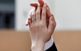 订婚戒指多少钱,达州订婚戒指一般多少价位？