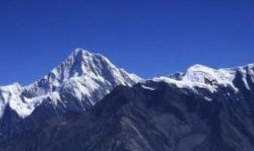 峨眉山是哪个省,四川省最高的山峰是哪里？
