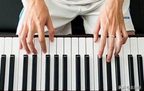 如何练习盲打,如何练习左右手盲打钢琴键盘？