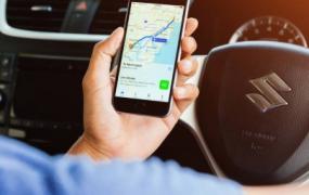 开车玩手机怎么处罚2021,开车玩手机怎么处罚?