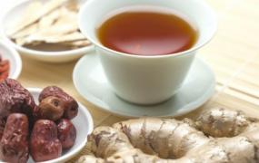 喝姜枣茶排湿气的症状是什么(姜枣茶去湿气吗)
