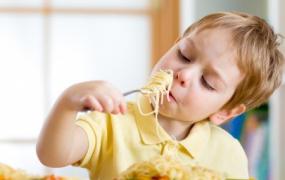 儿童冬季饮食注意事项(幼儿冬季饮食小常识)