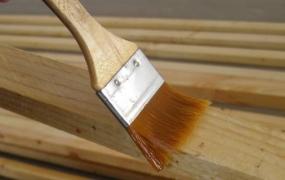 木头刷桐油的作用(木板刷桐油好还是刷木油好)