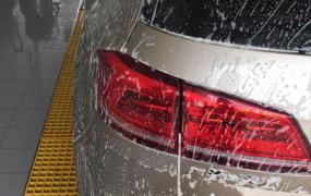 刚洗车下雨等于白洗吗
