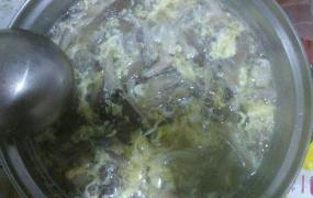 荠菜蘑菇汤的做法