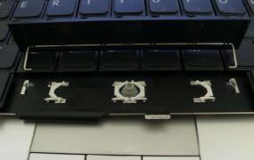 如何清理电脑键盘灰尘
