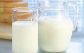 牛奶里有白色块状物能喝吗