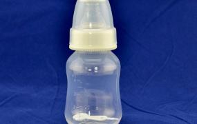 婴儿奶瓶用什么材质的好