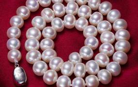 挑选珍珠饰品的小技巧