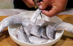 椒盐带鱼的家常做法
