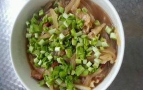 东北酸菜炖粉条的做法